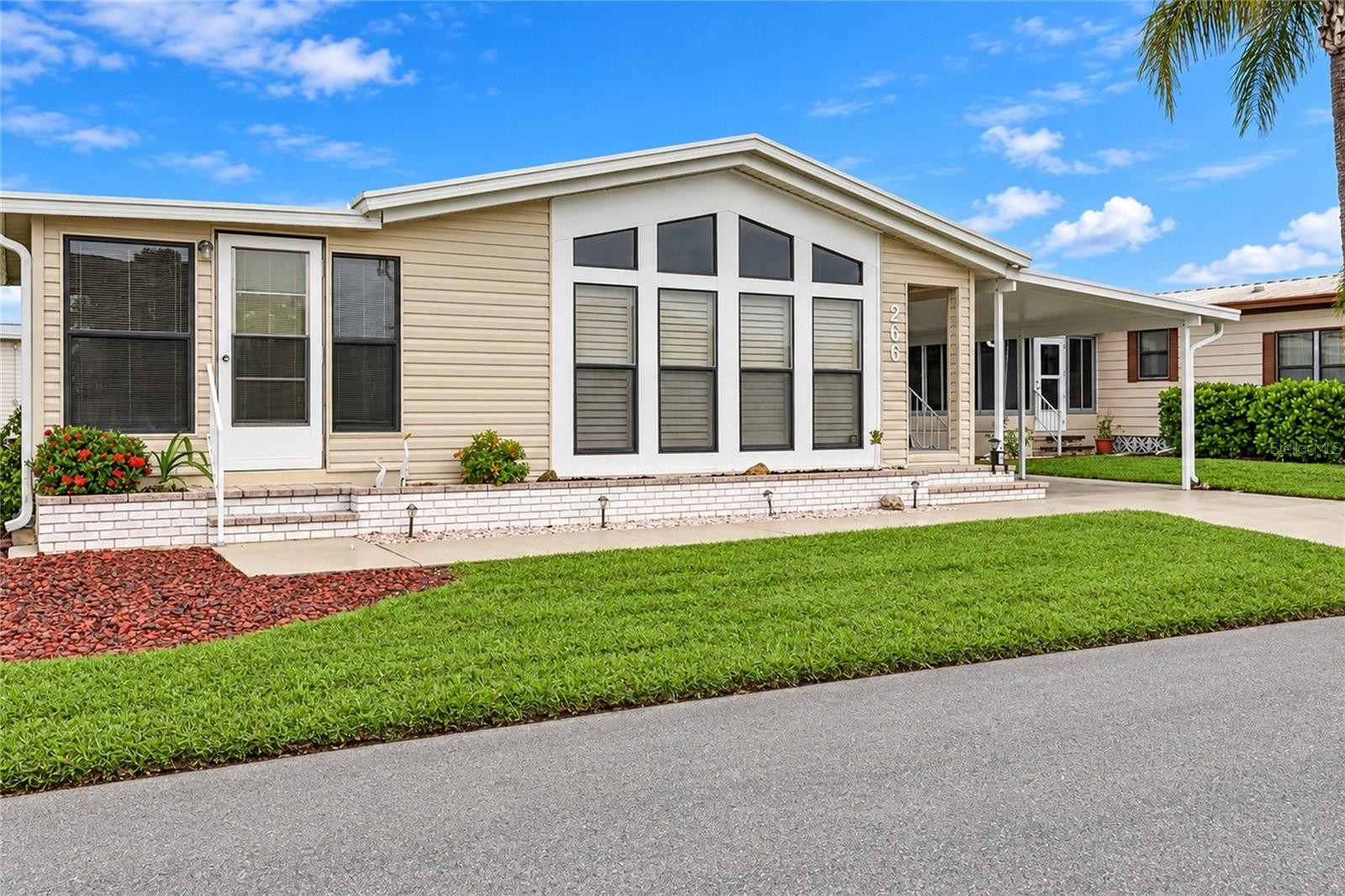 266 CAMELOT DR