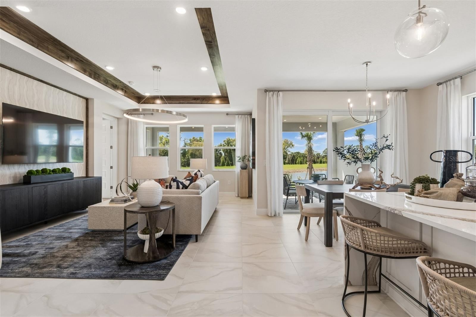 9670 CRYSTAL ISLES CIR