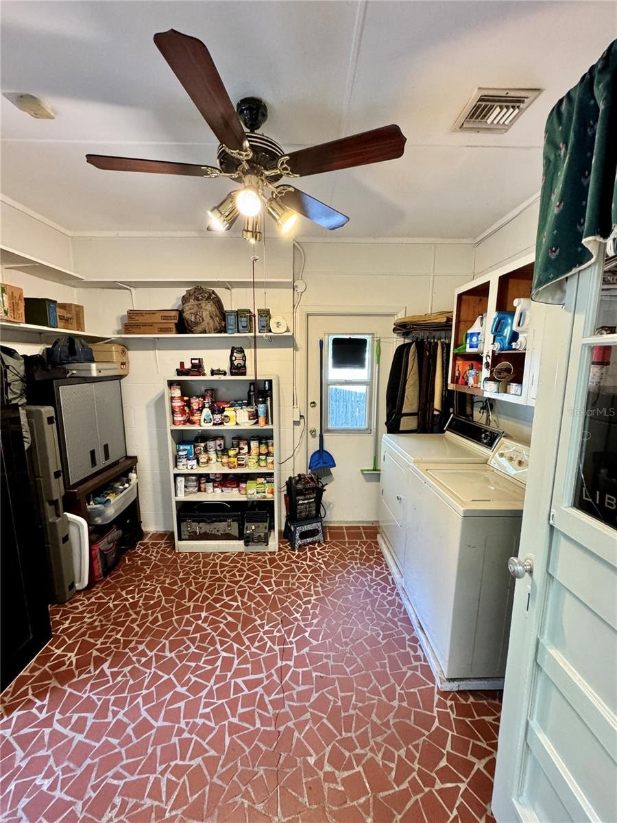 4306 GLORY PL