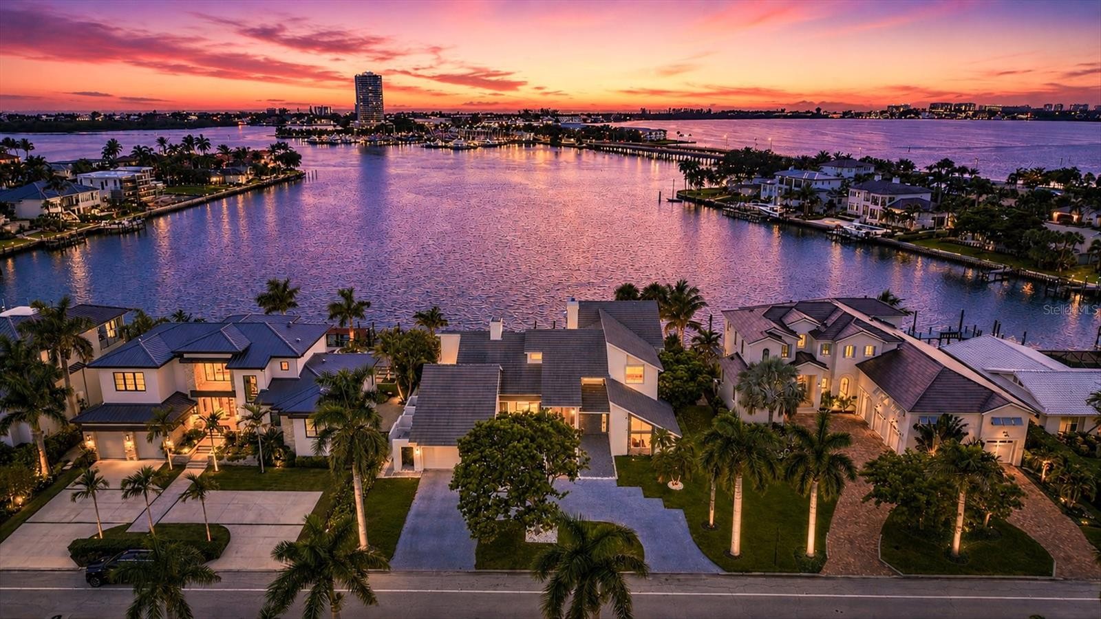 216 BIRD KEY DR