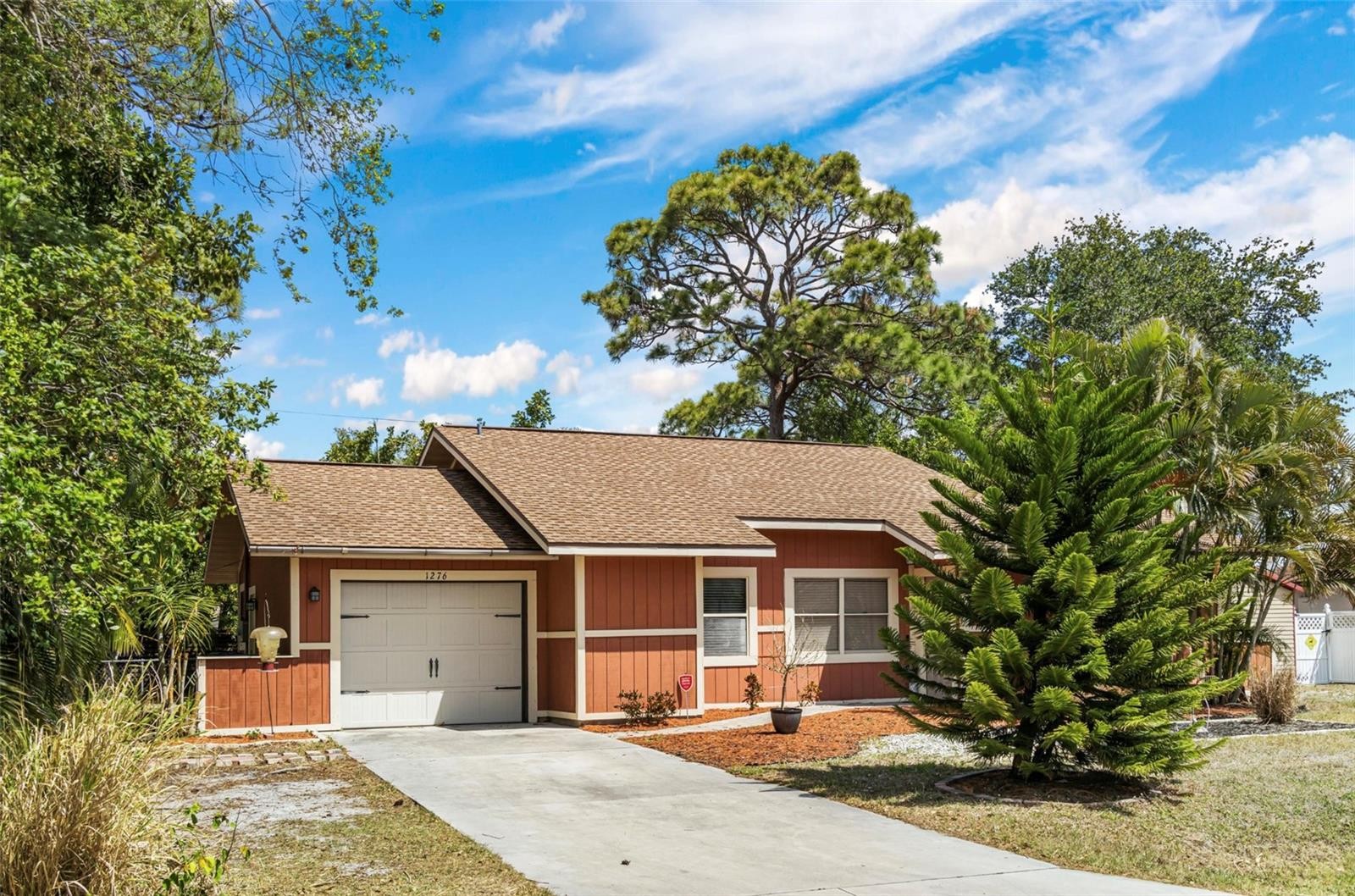 1276 REDSTART RD