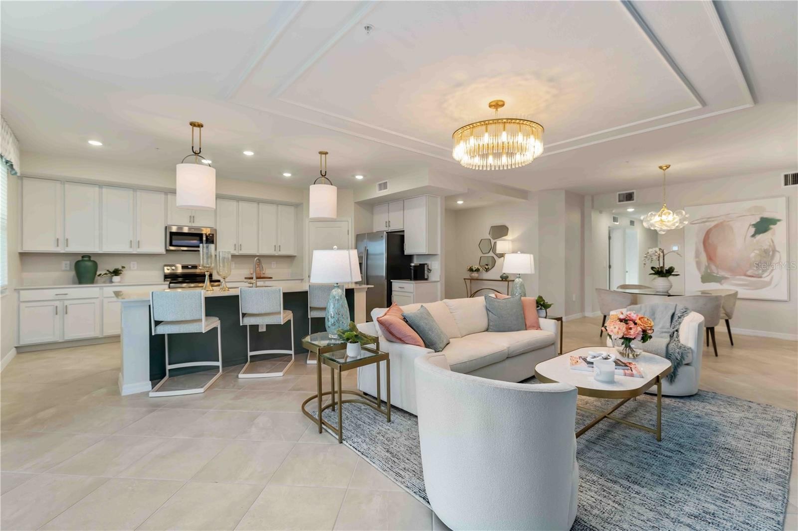 5608 SUMMIT POINTE CIR #101