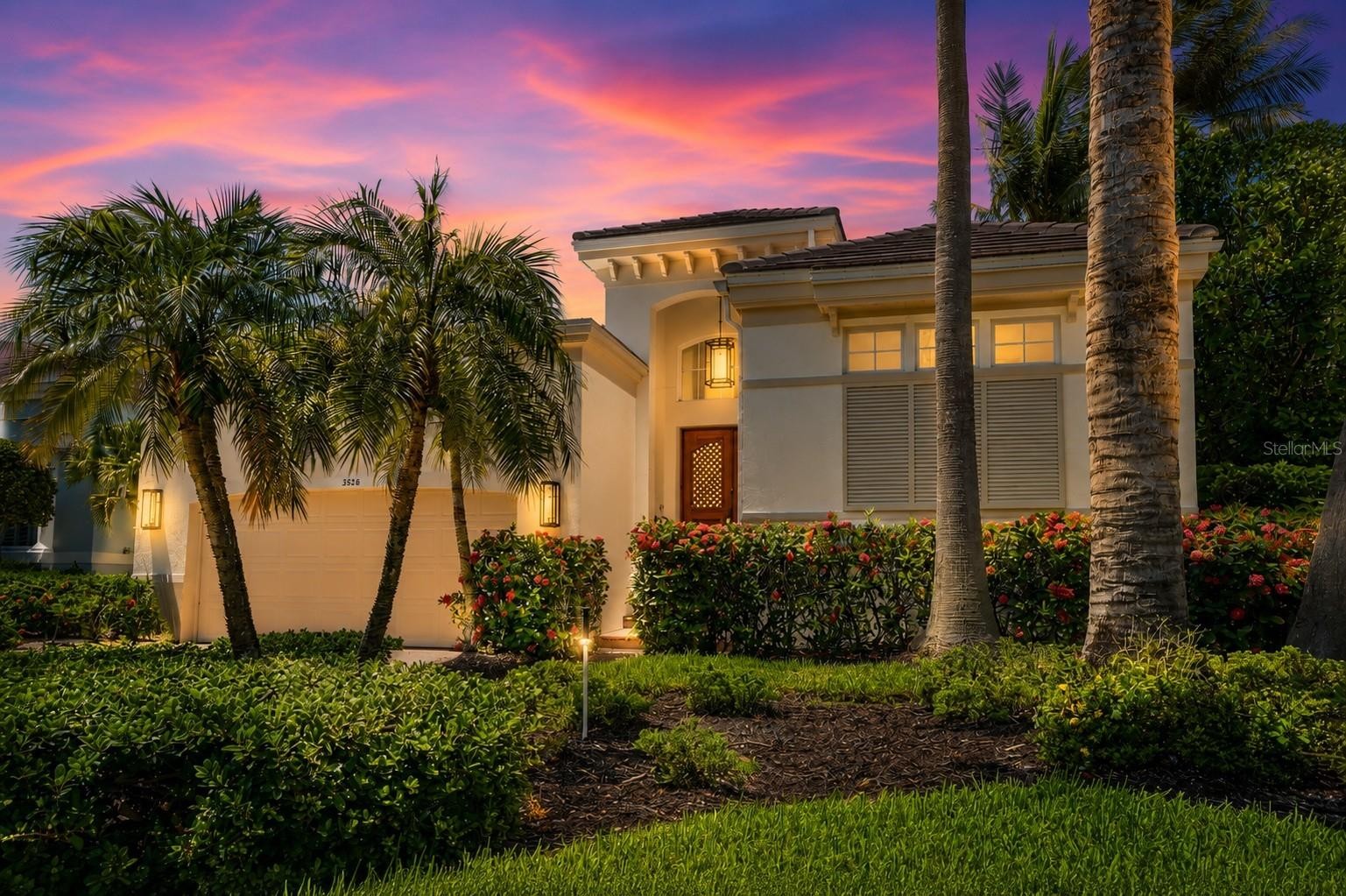 3526 FAIR OAKS LANE