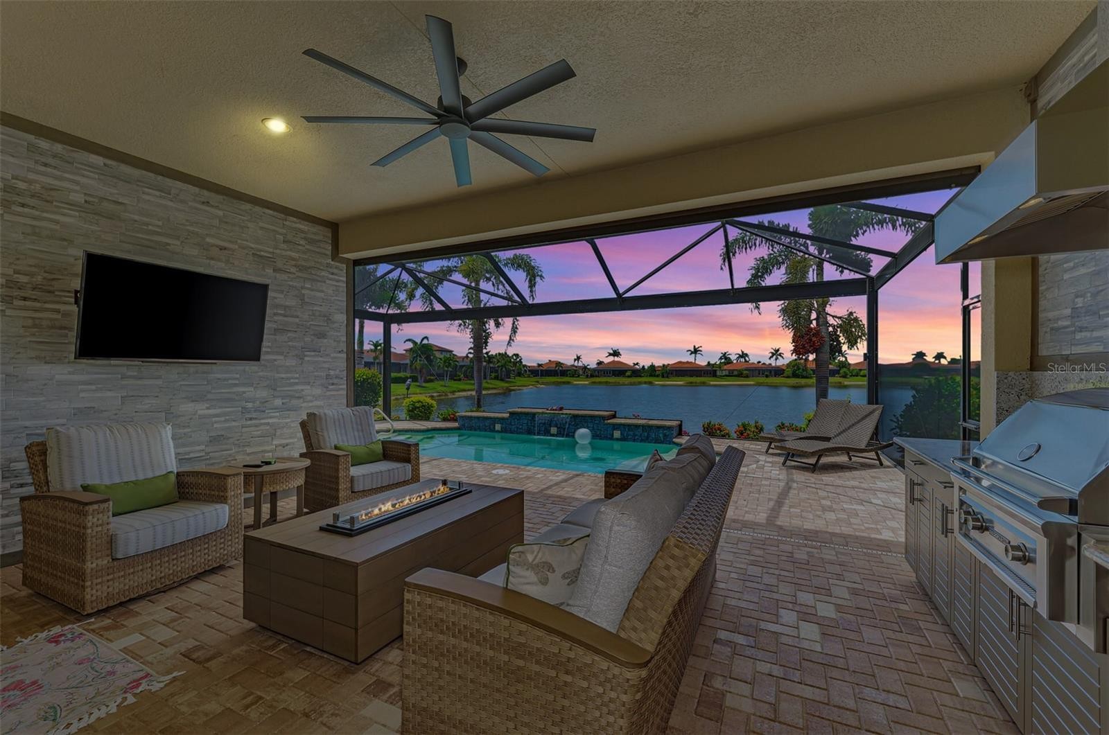 23762 WAVERLY CIR