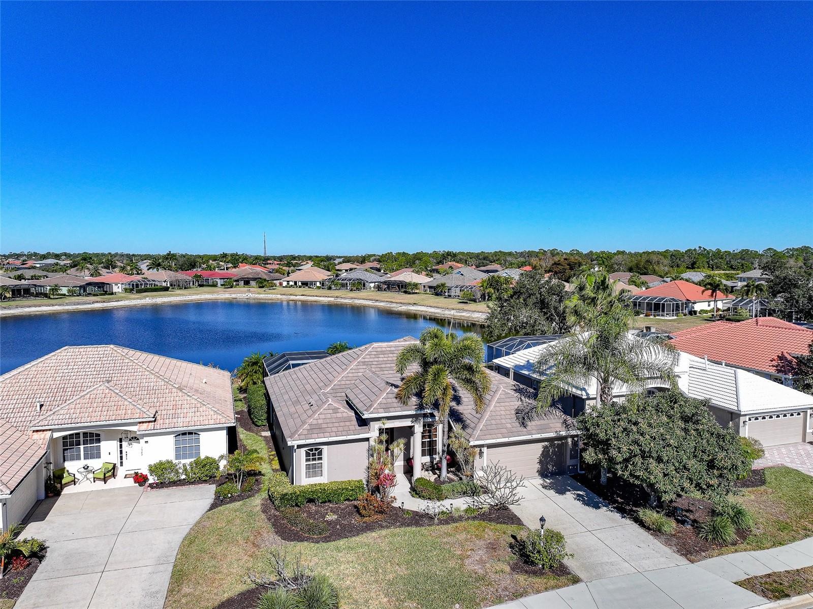 1923 COCONUT PALM CIR