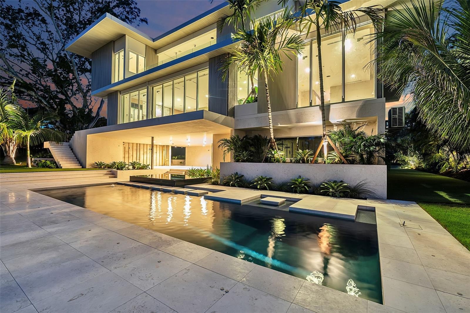 500 HARBOR COVE CIR