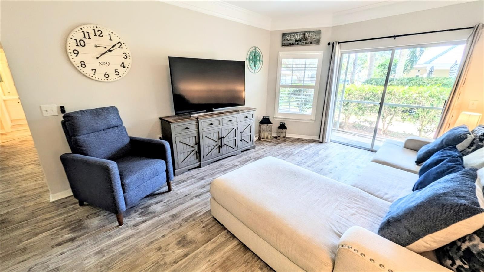 5174 NORTHRIDGE RD #108