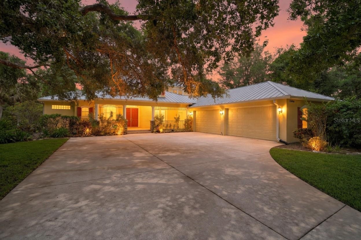 2806 NORWOOD LN