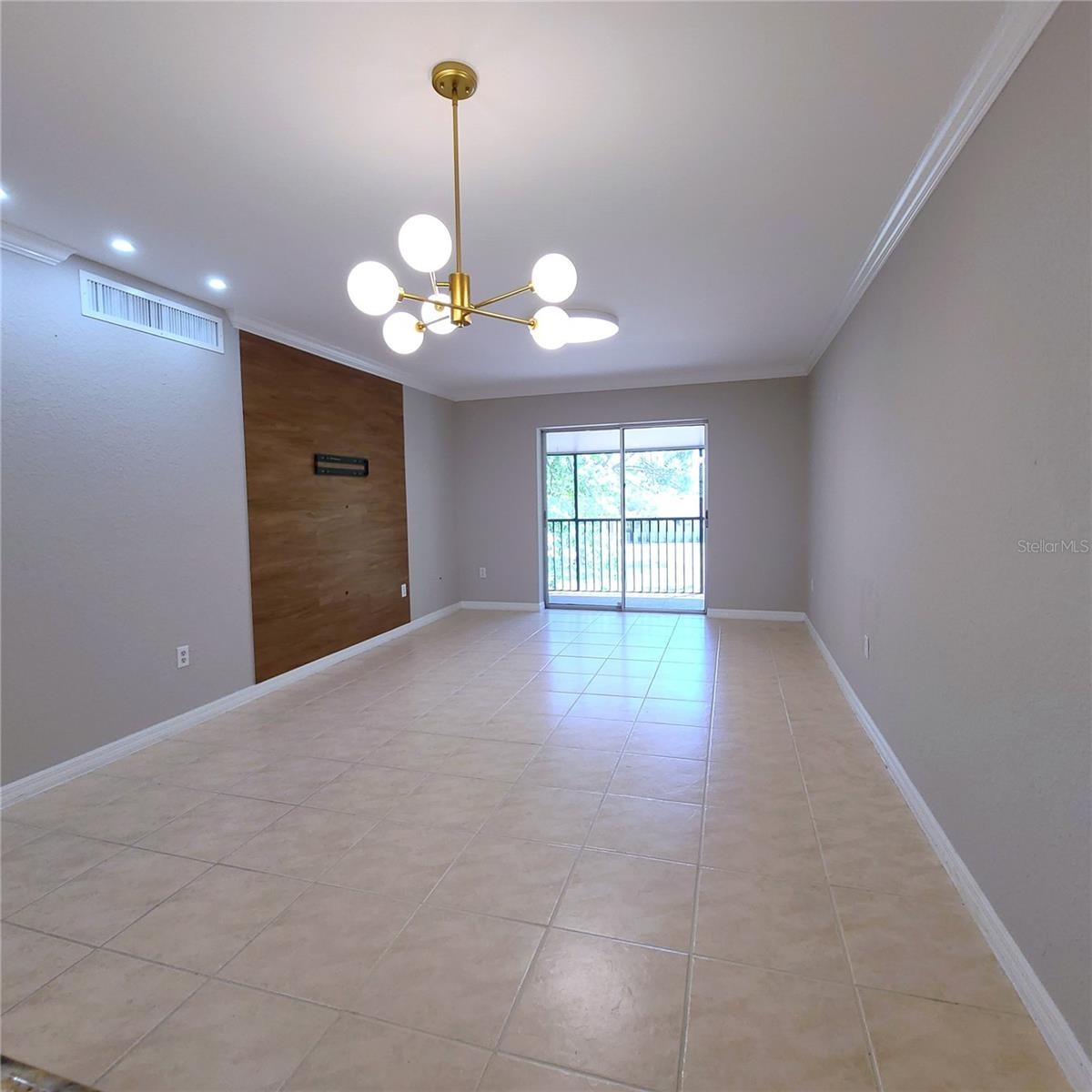 924 LA COSTA CIR #4