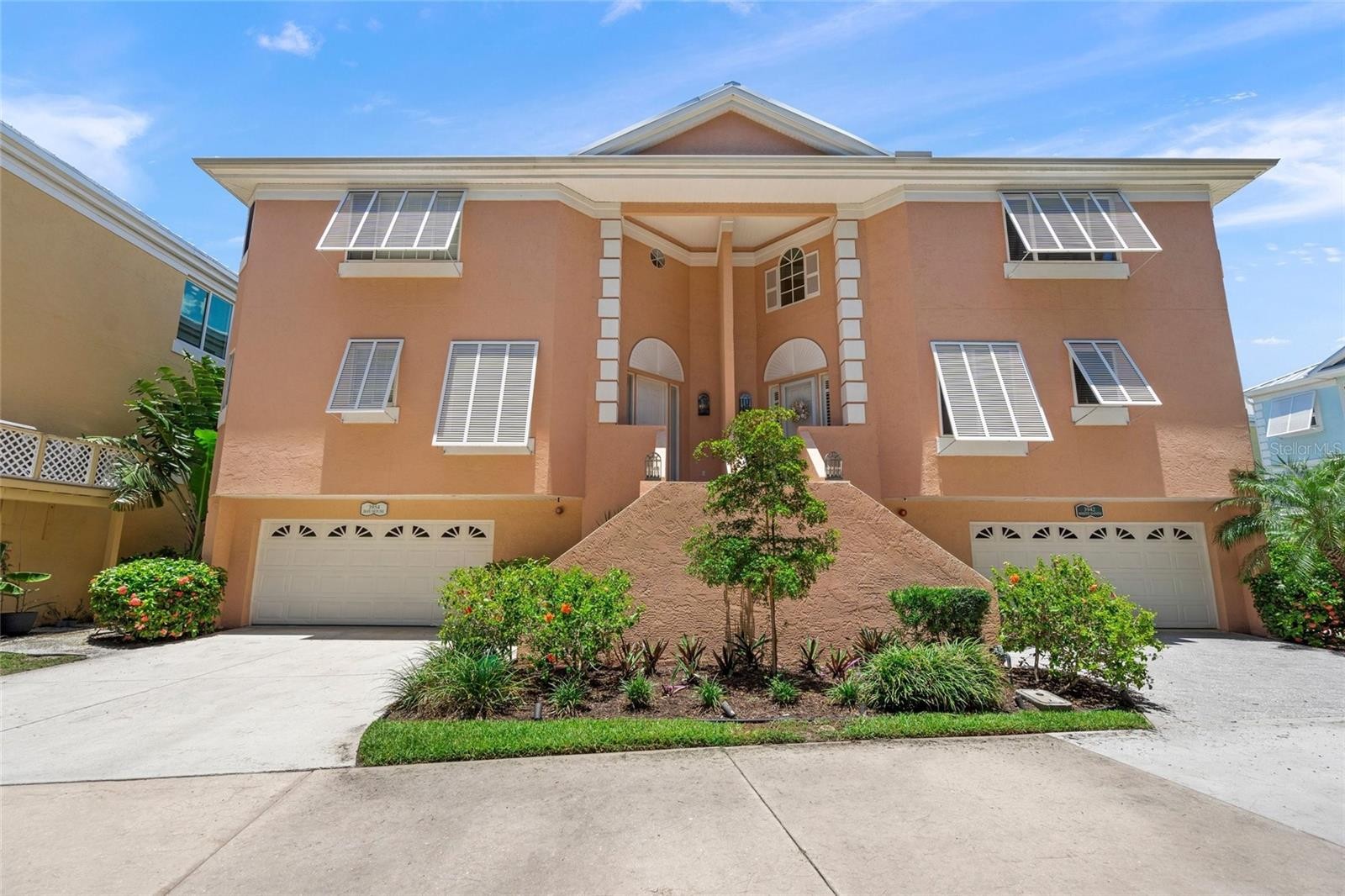 3954 HAMILTON CLUB CIR #14