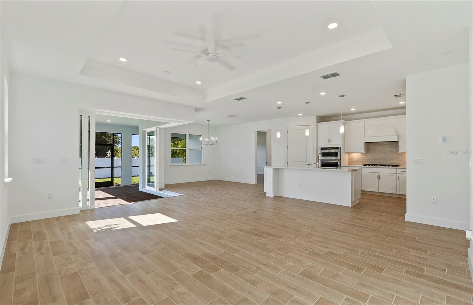 1832 SILVER SHORES BLVD