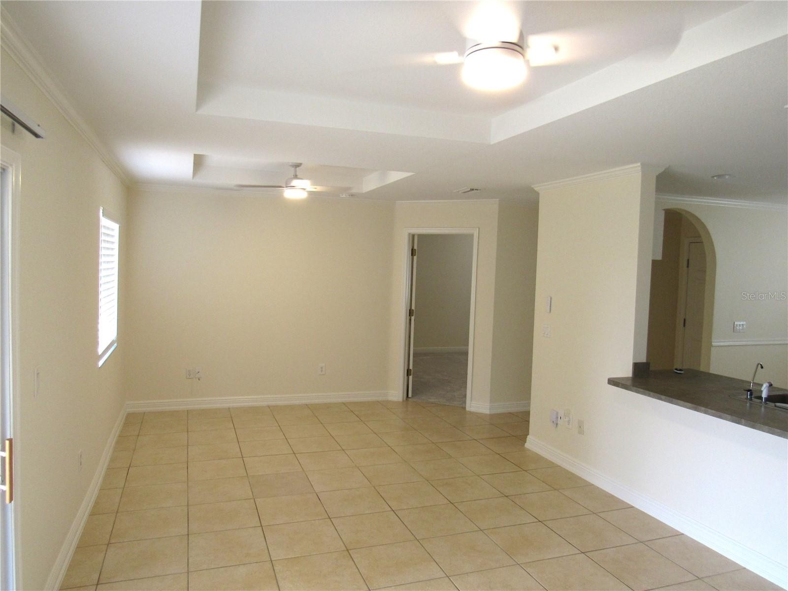 1519 NORA LN