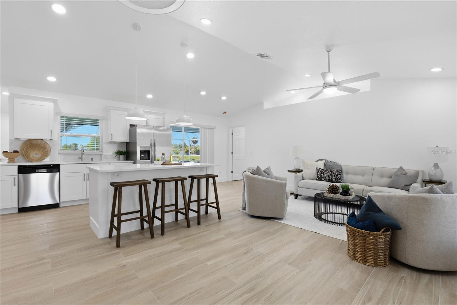 4463 PERSIAN LN
