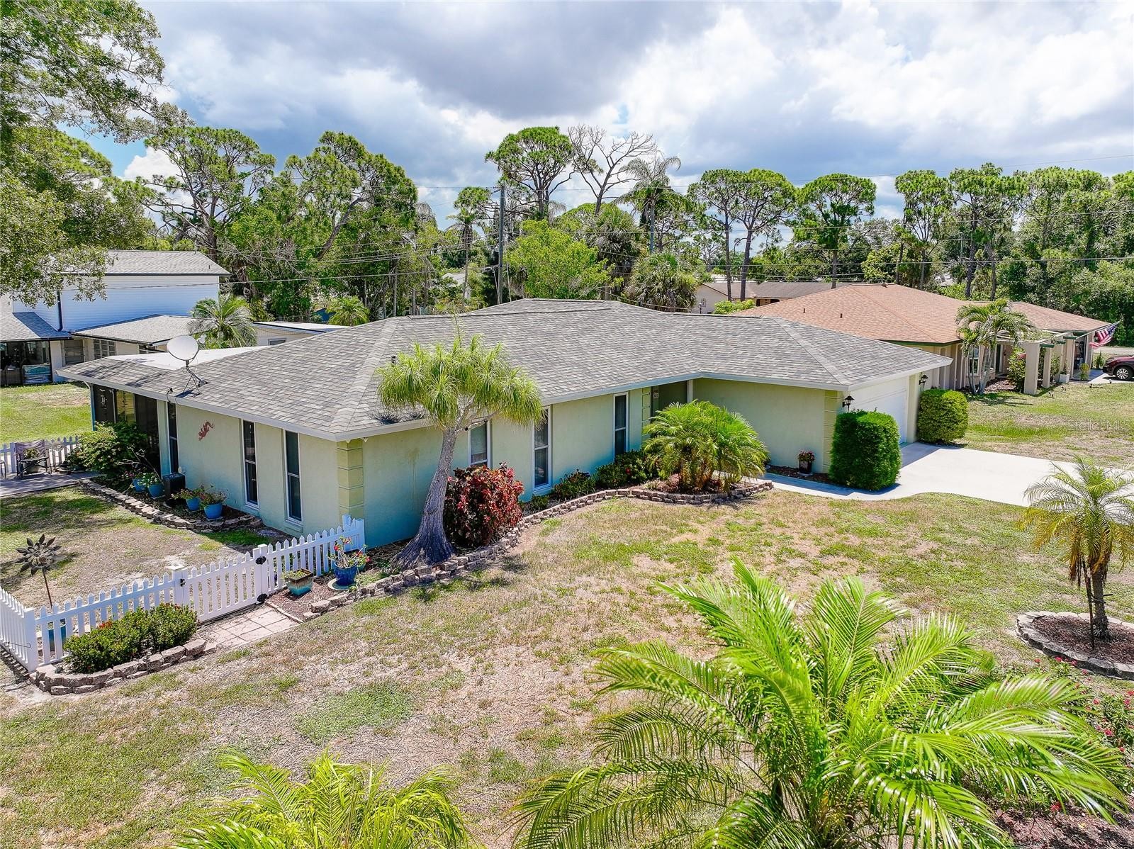4311 POMPANO RD