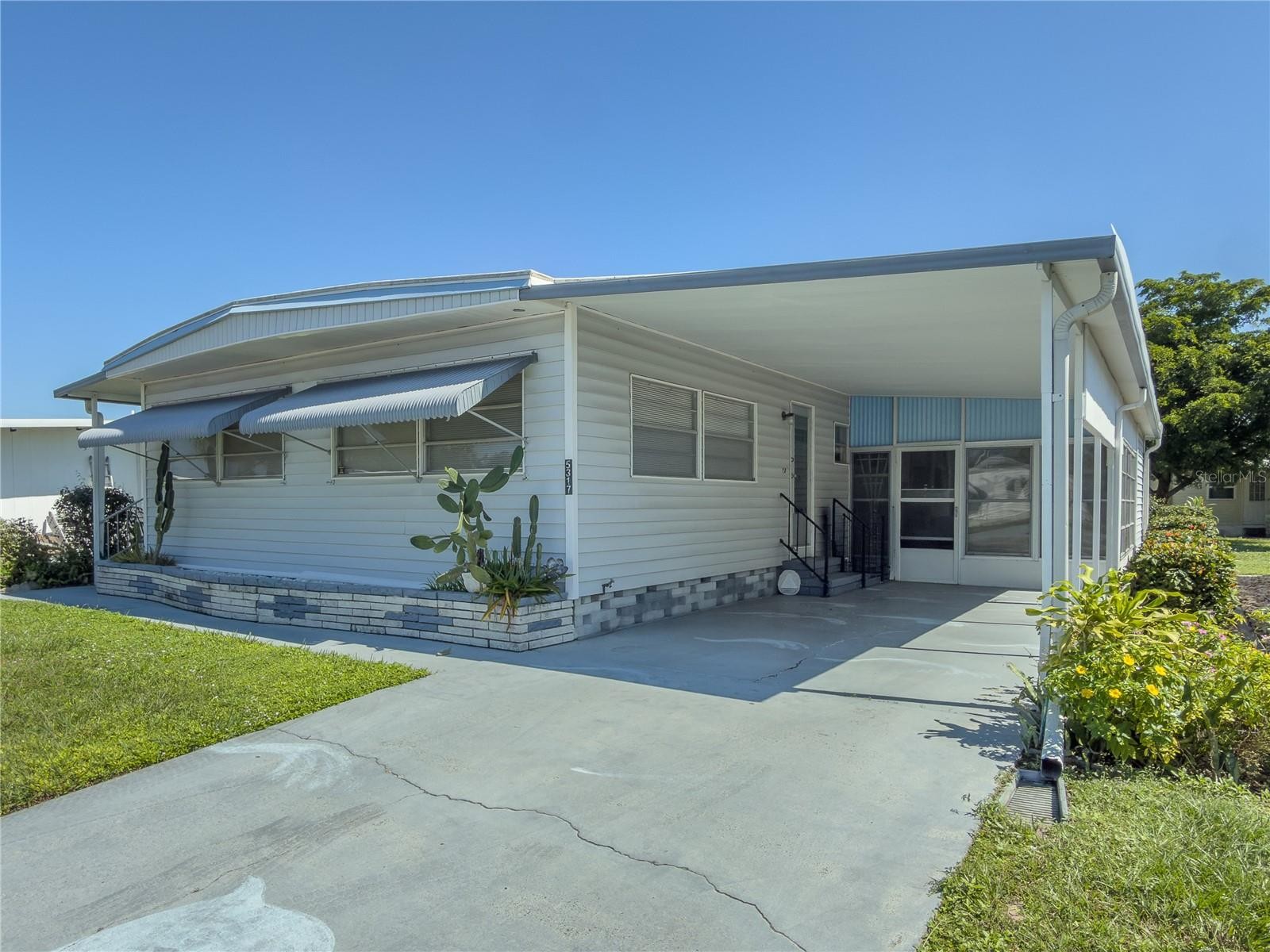 5317 CHATEAU LN