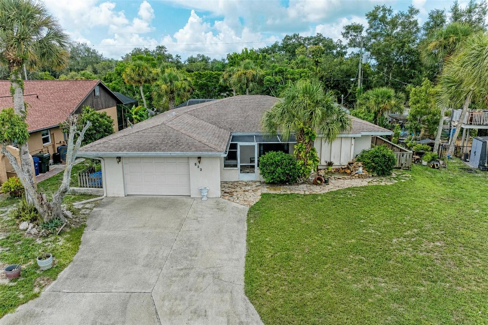 523 CASAS BONITAS DR