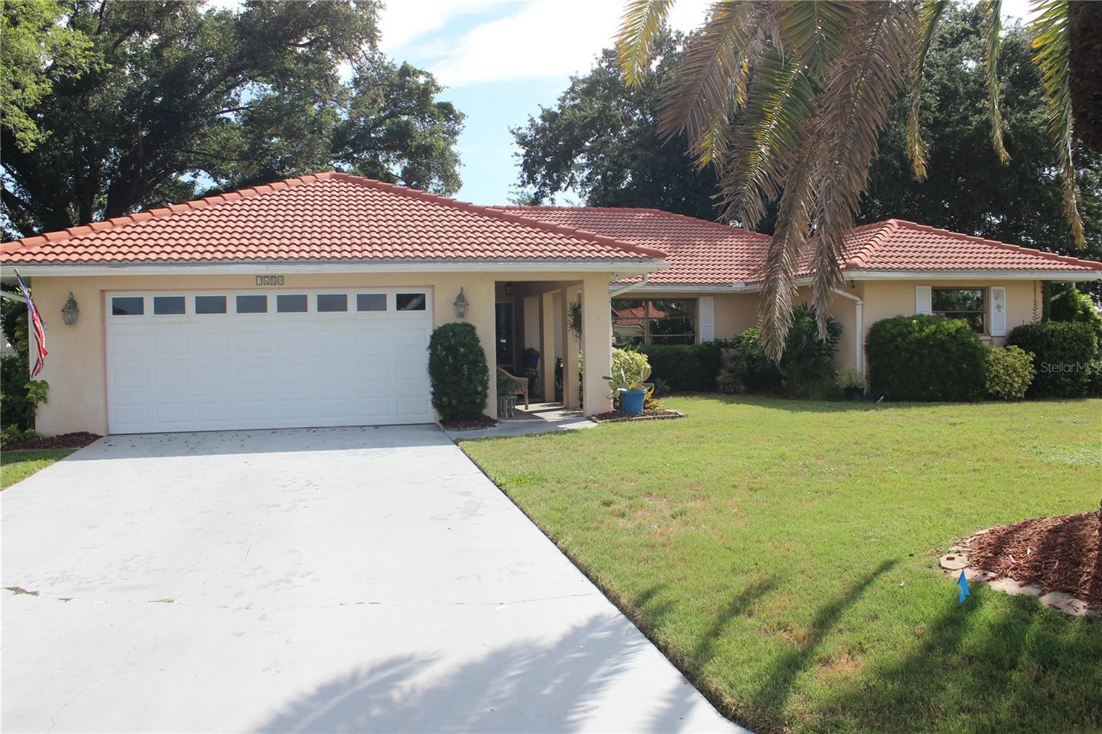 1608 BOB O LINK DR