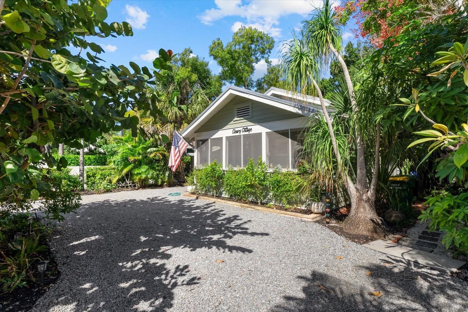 1777 ALTA VISTA ST