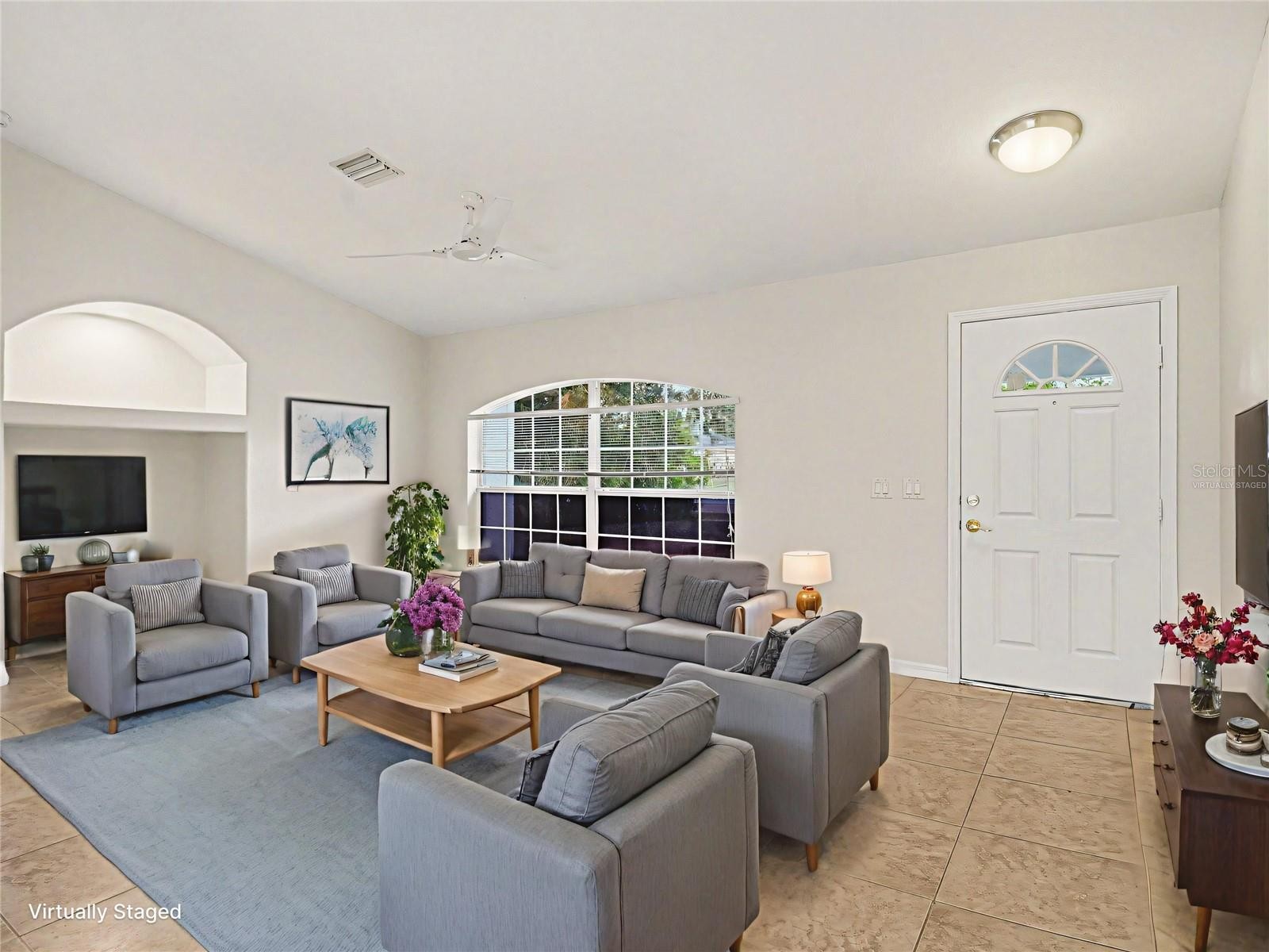 3217 N CHAMBERLAIN BLVD