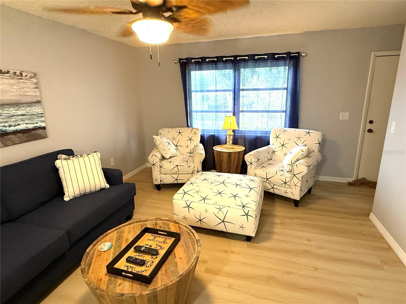 390 301 BLVD W #1B