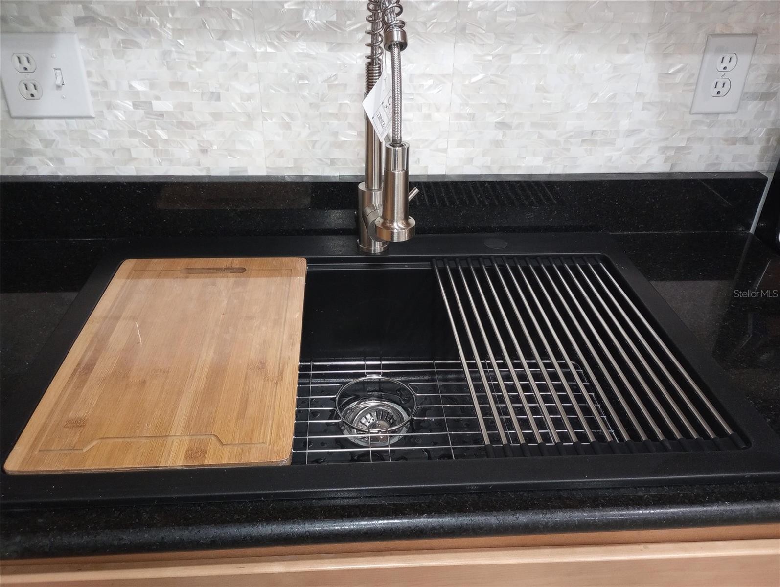 1310 GLEN OAKS DR E #183E