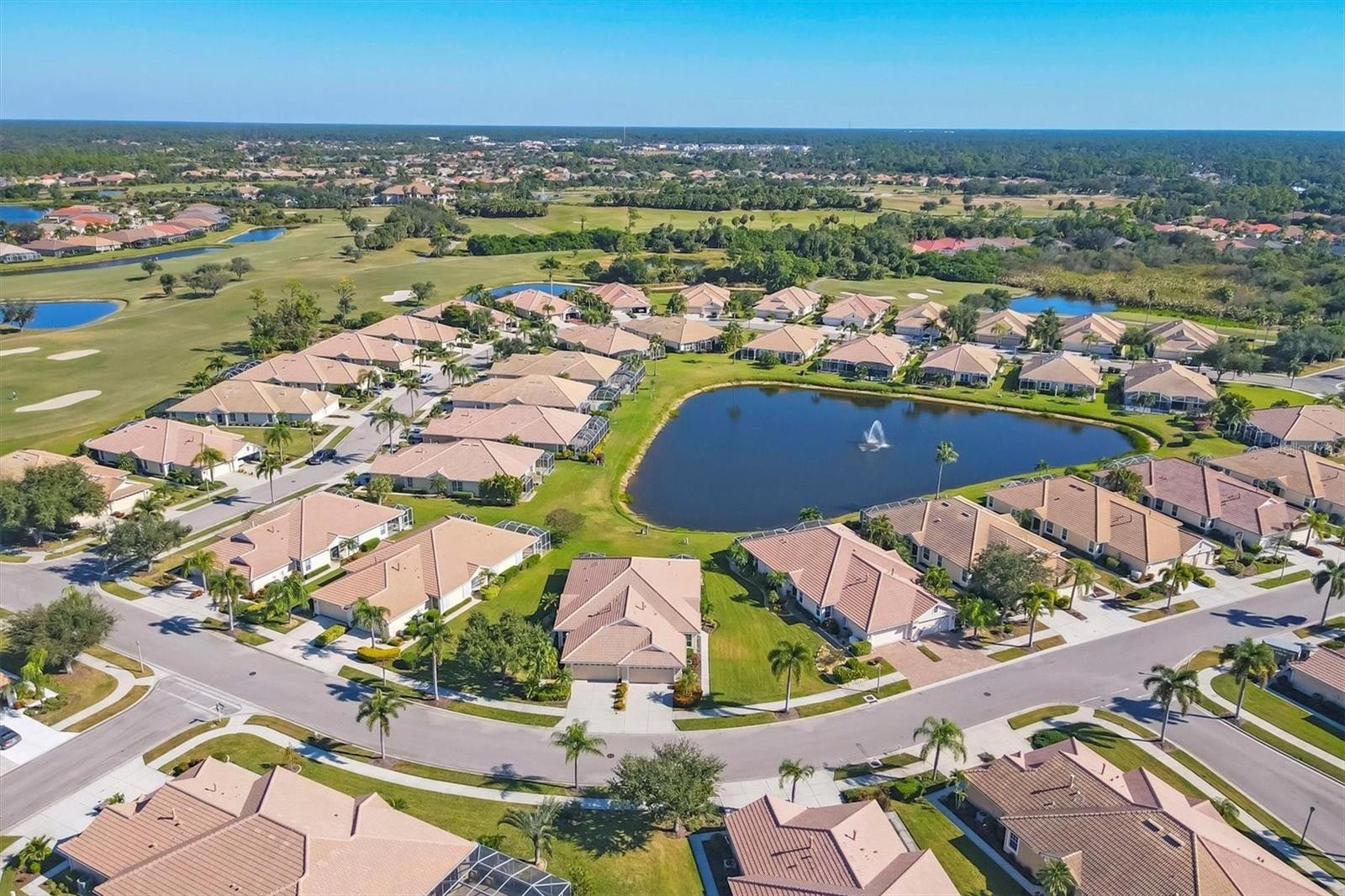 4820 WHISPERING OAKS DR