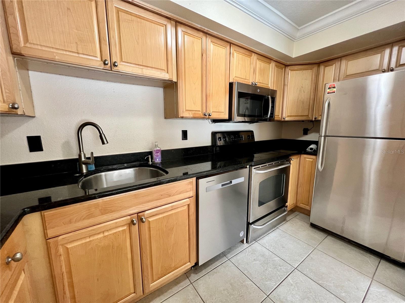 631 N ORANGE AVE #201