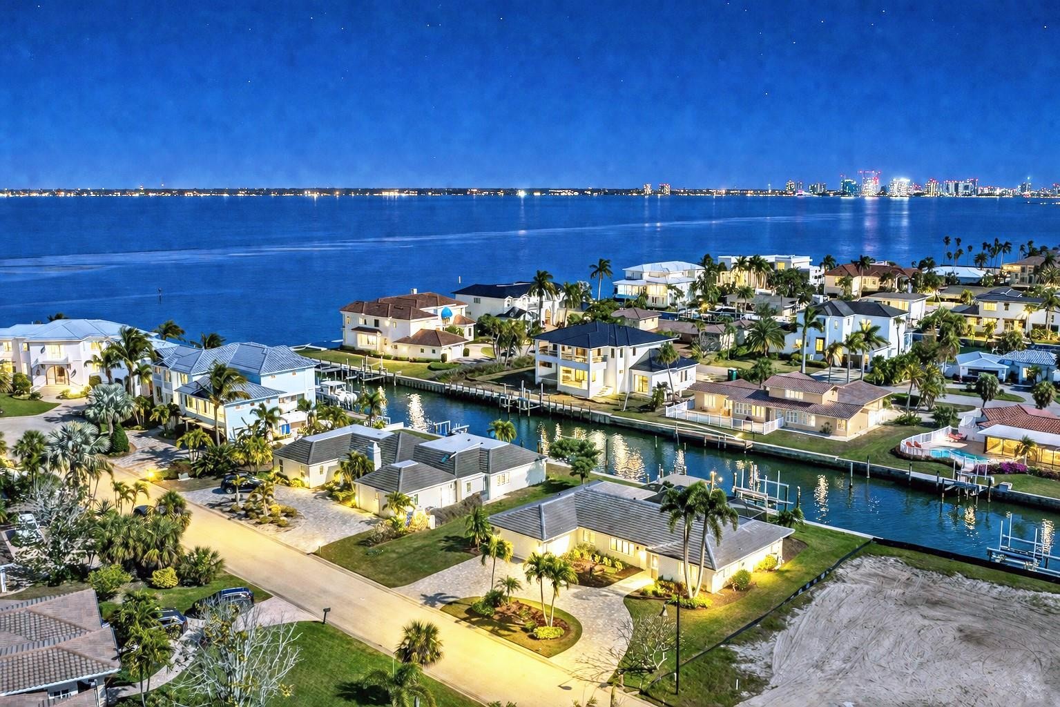 548 GUNWALE LN