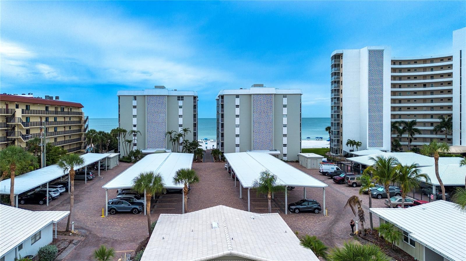 6310 MIDNIGHT PASS RD #102N