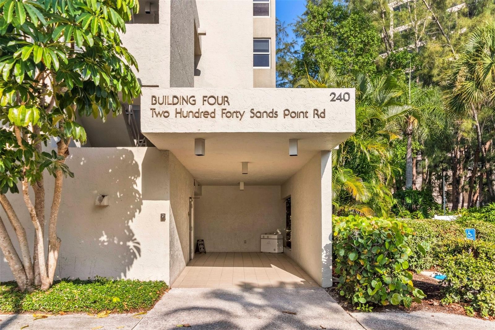 240 SANDS POINT RD #4104