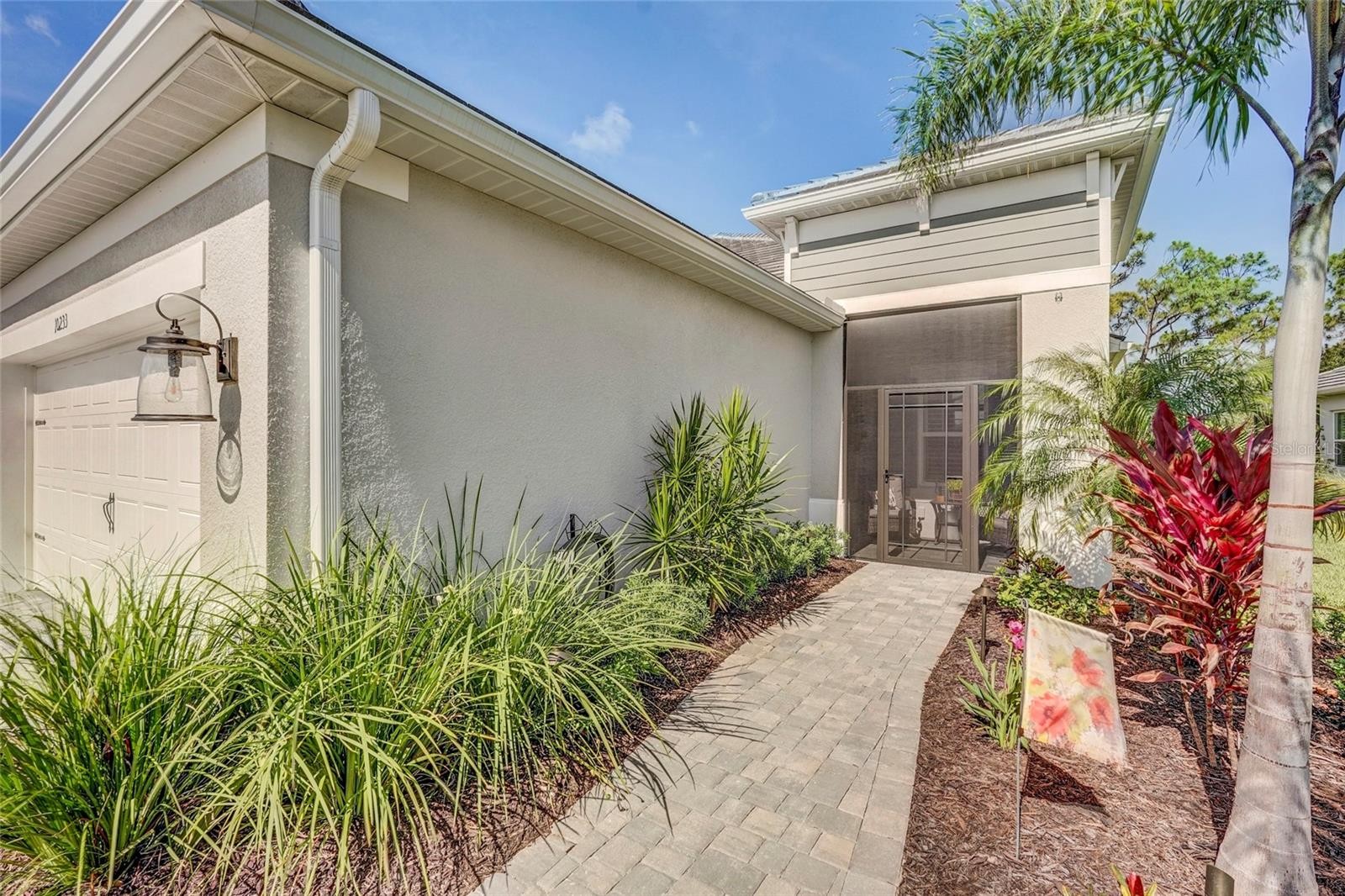 10233 LAKE WALES CIR