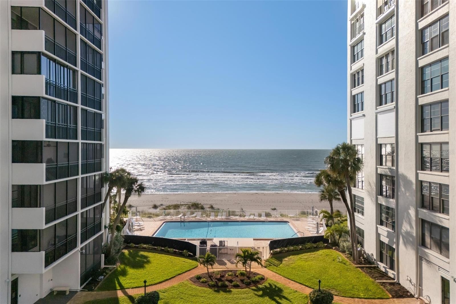 627 ALHAMBRA RD #604