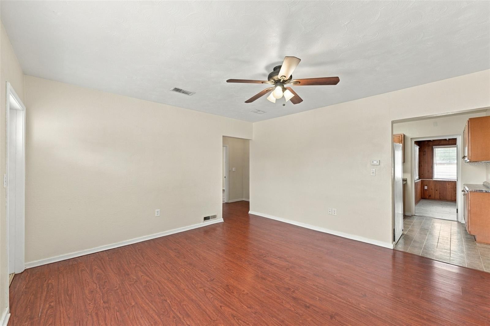 1007 21ST AVE W
