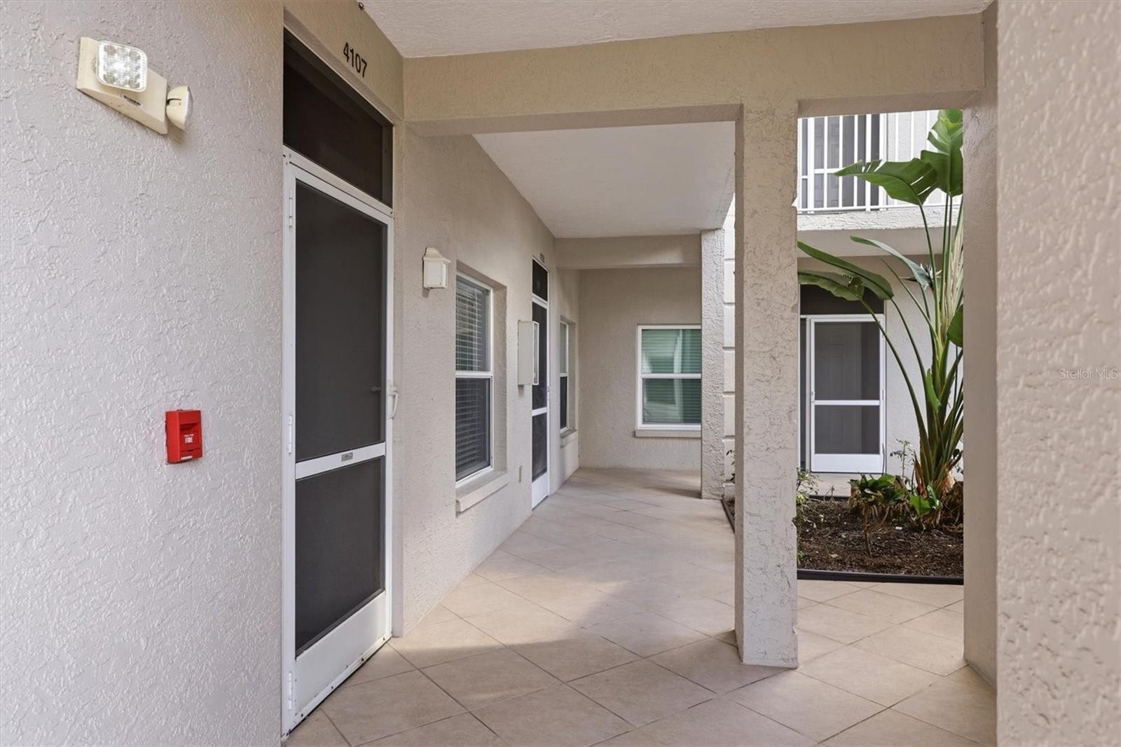 9610 CLUB SOUTH CIR #4107