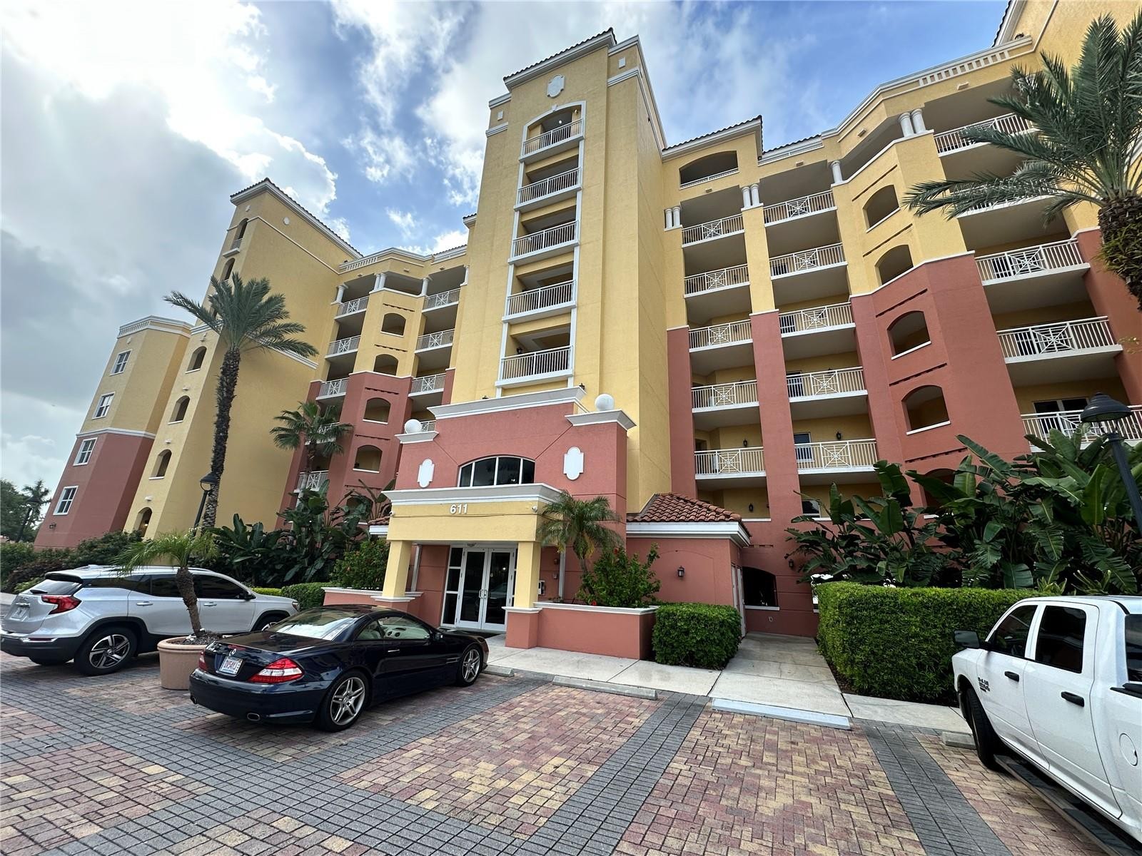 611 RIVIERA DUNES WAY #102