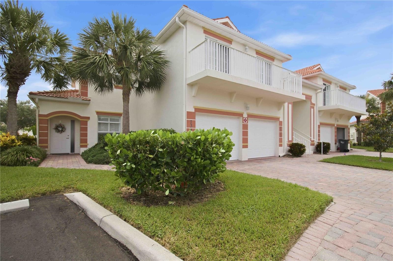 7325 FOUNTAIN PALM CIR #7325