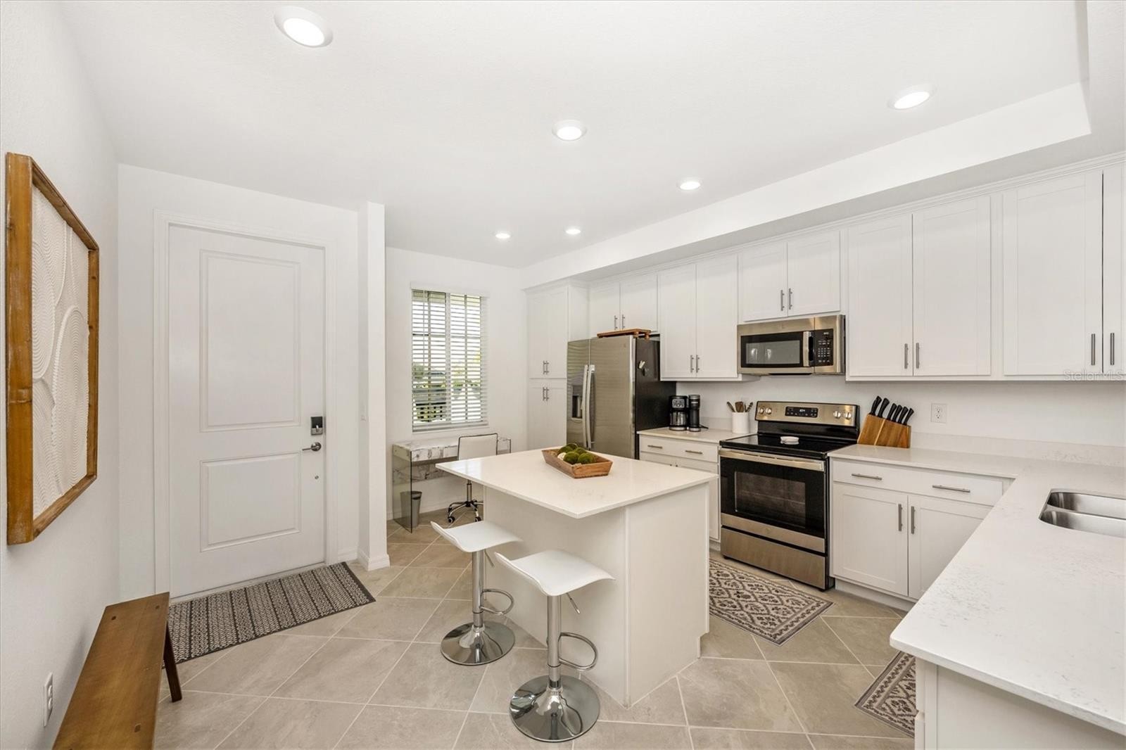 12240 WELLEN GOLF ST #204