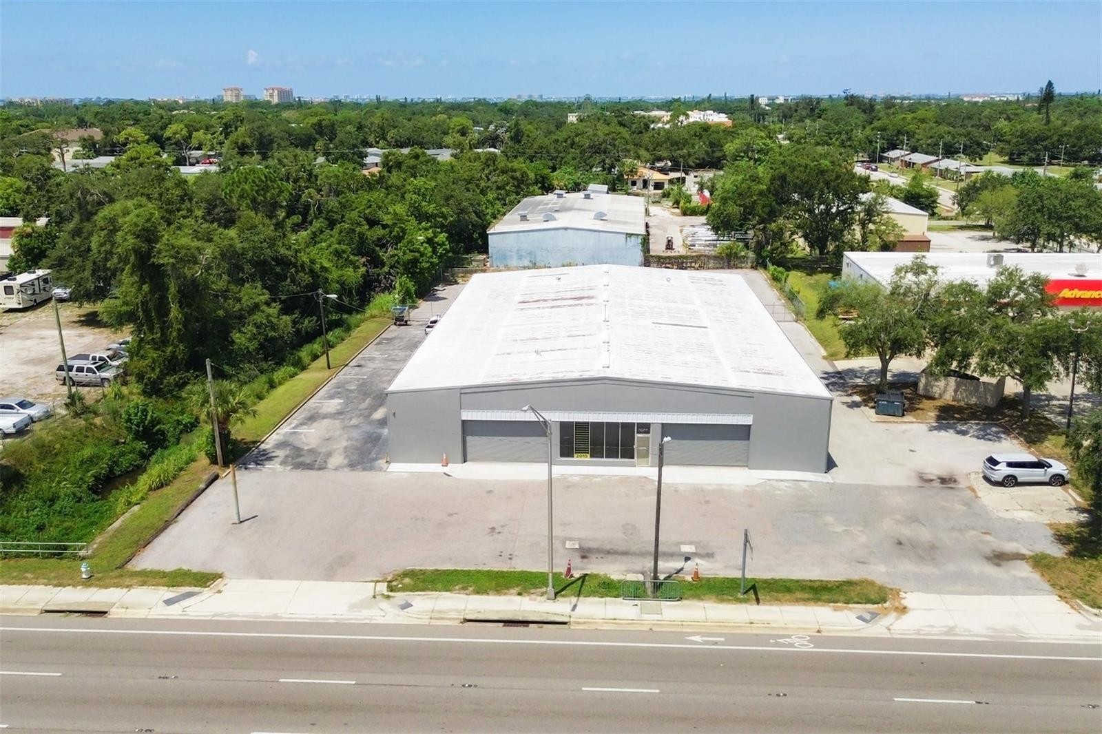 2015 N WASHINGTON BLVD