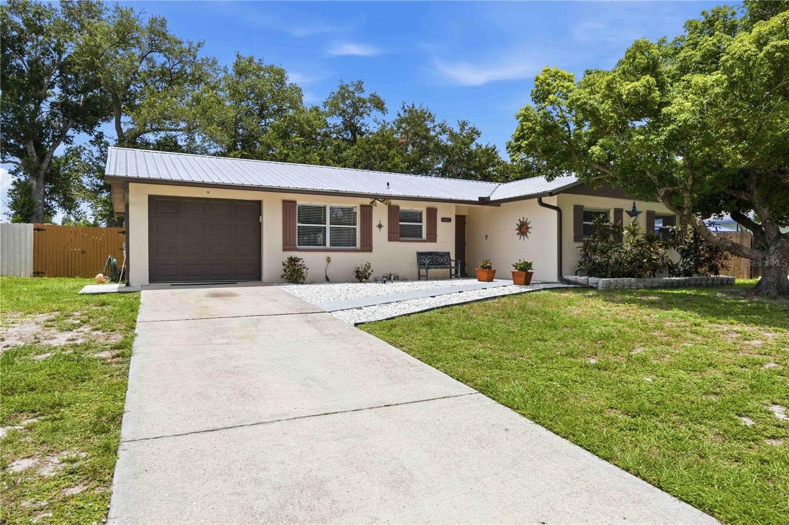 3718 WOODMONT DR
