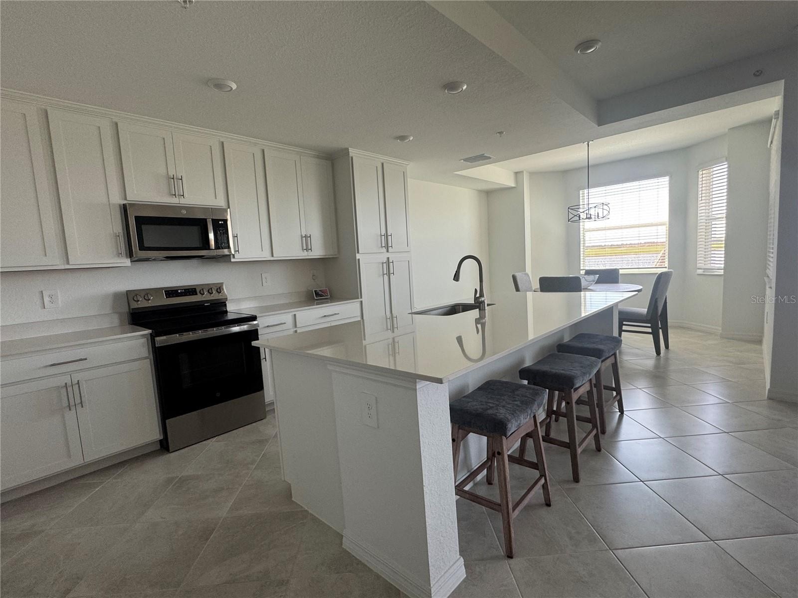 19140 SCALLOP LOOP #107