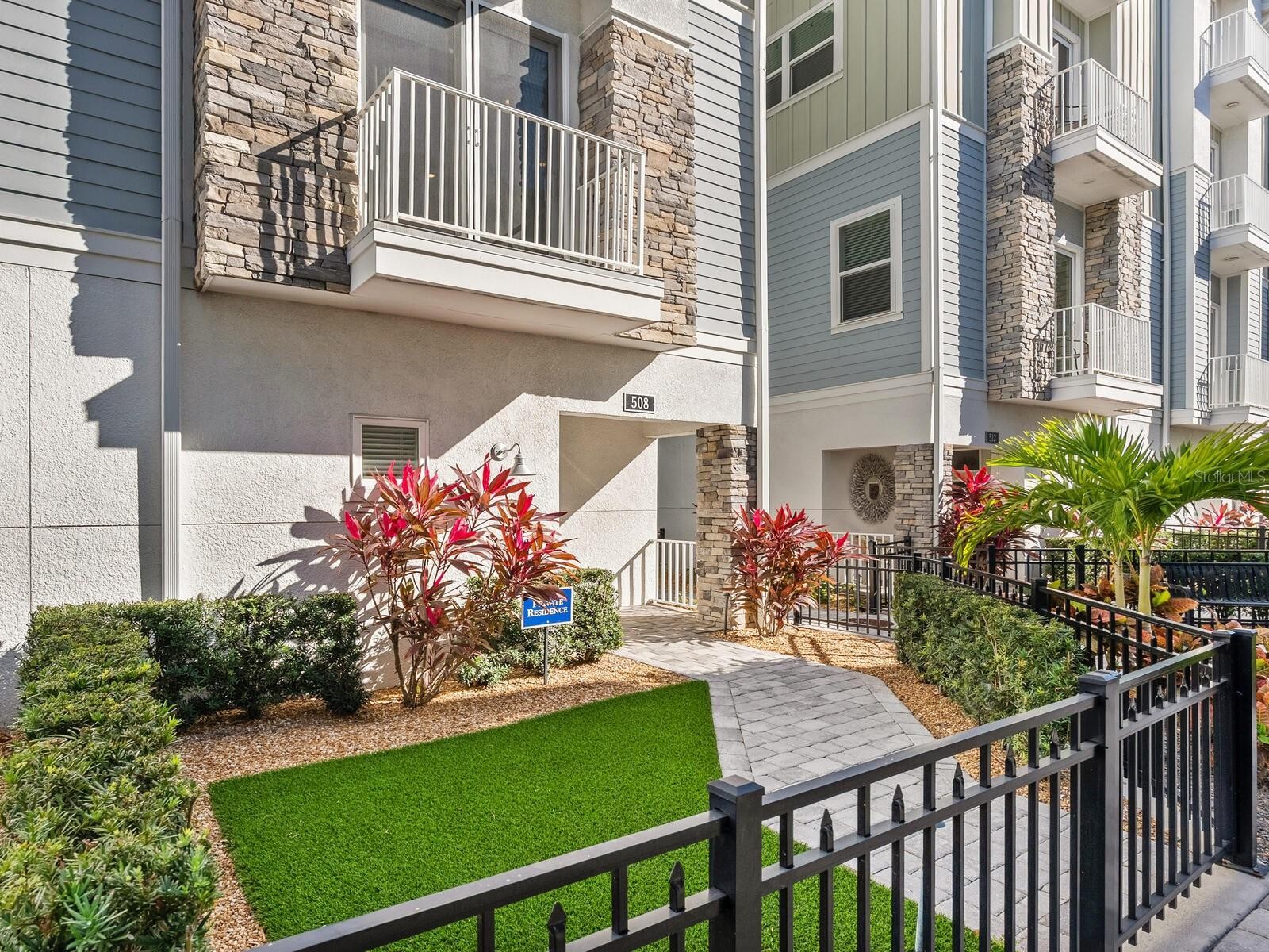 508 LAUREL PARK DR