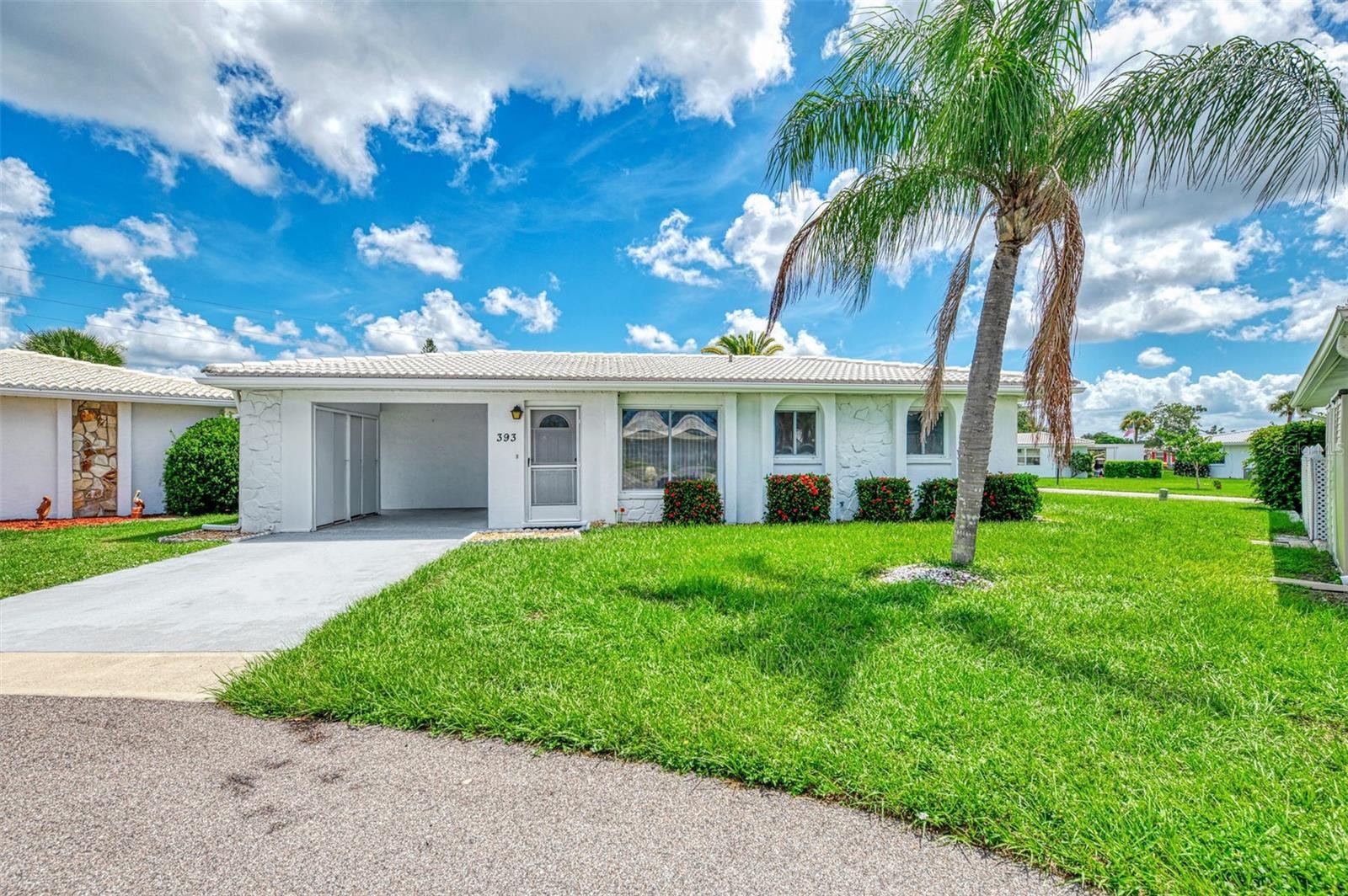 393 CIRCLEWOOD DR #Z3
