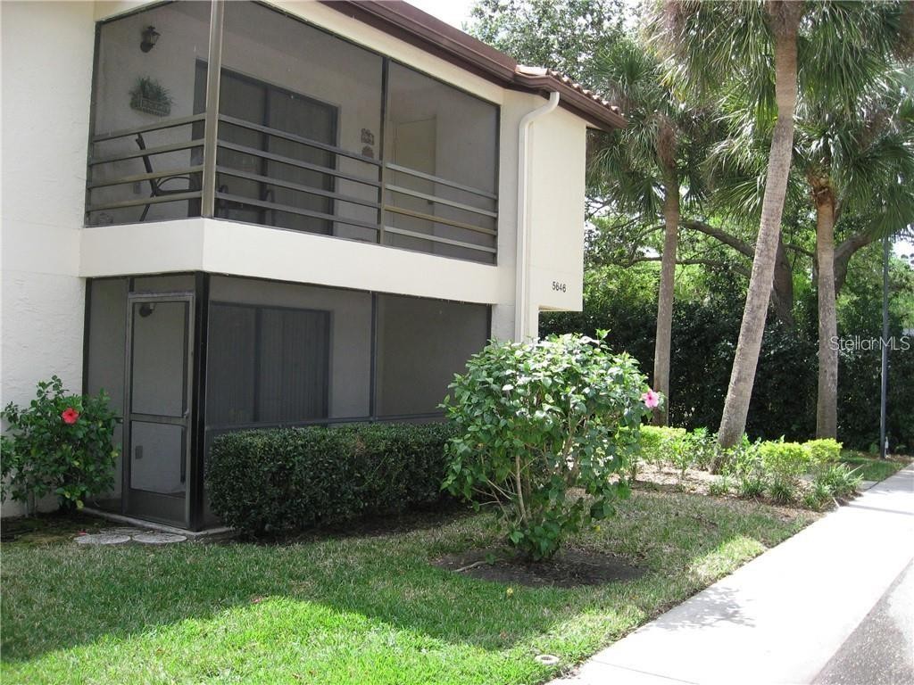 5644 GARDENS DR #102