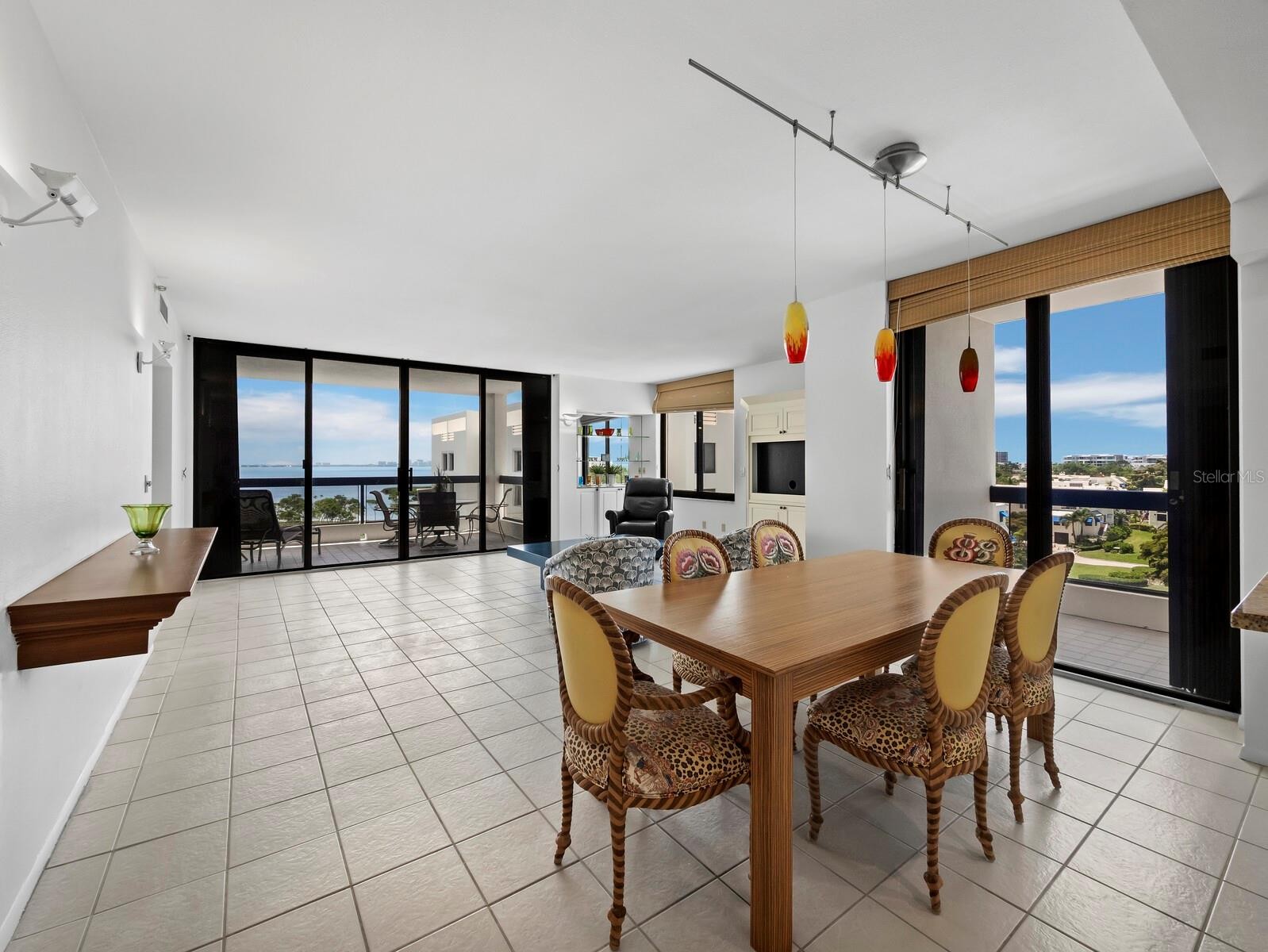 2020 HARBOURSIDE DR #457