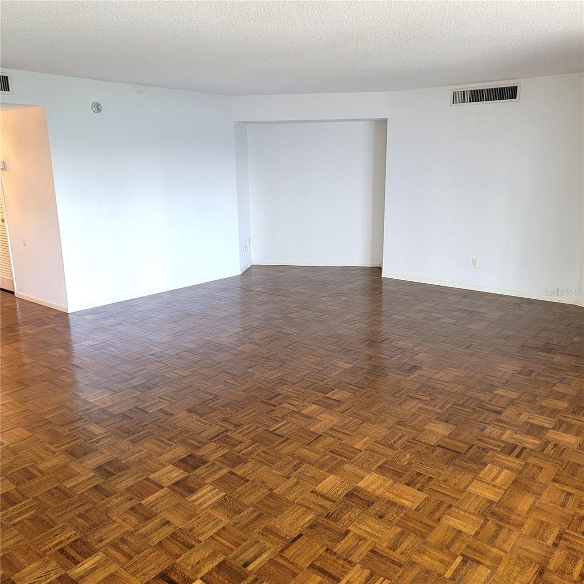 435 S GULFSTREAM AVE #605