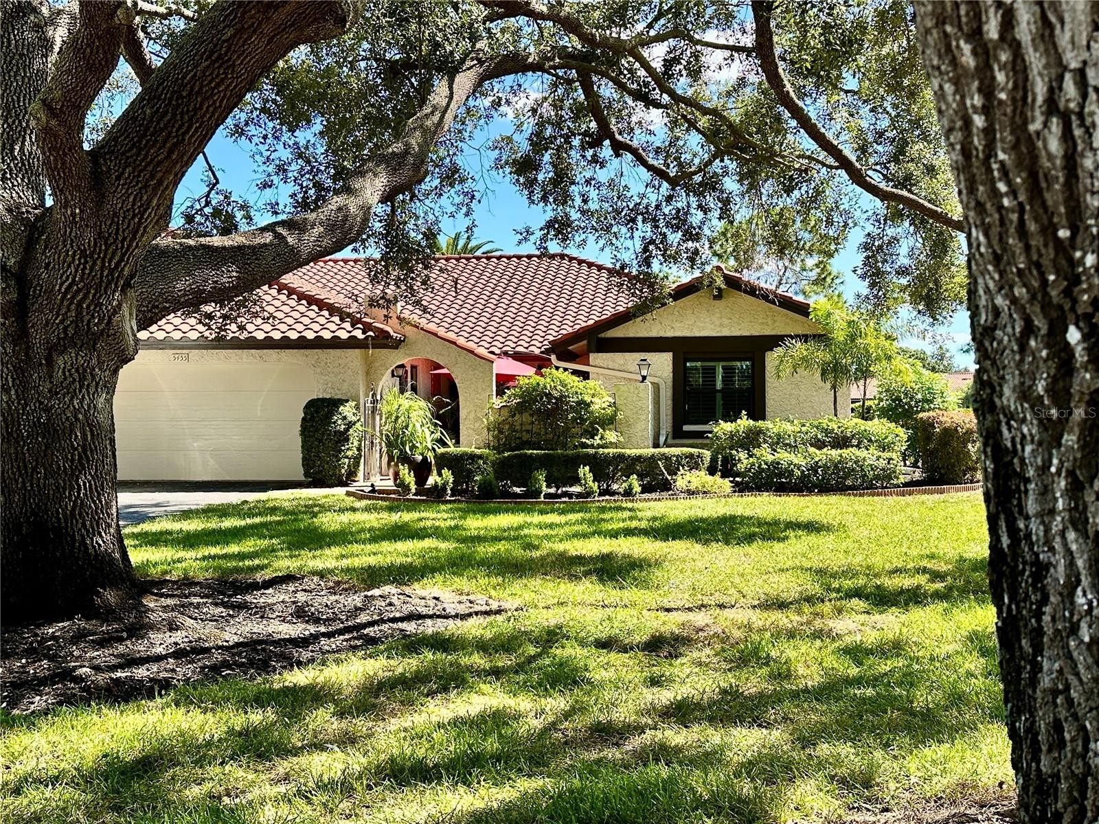 5455 GOLF POINTE DR #5455