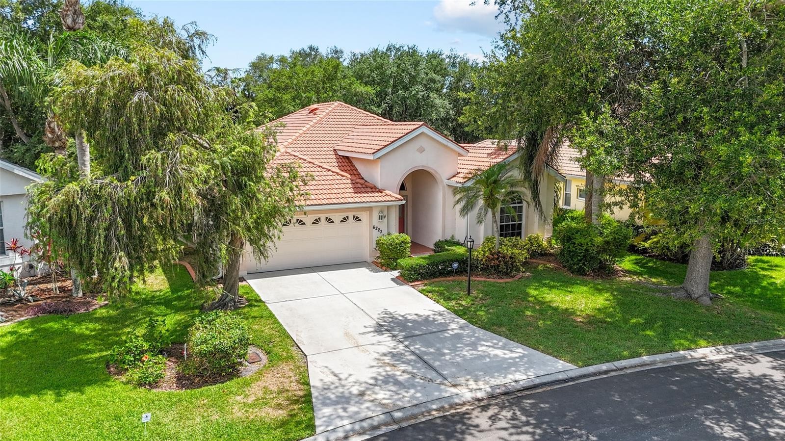 6223 DONNINGTON CT