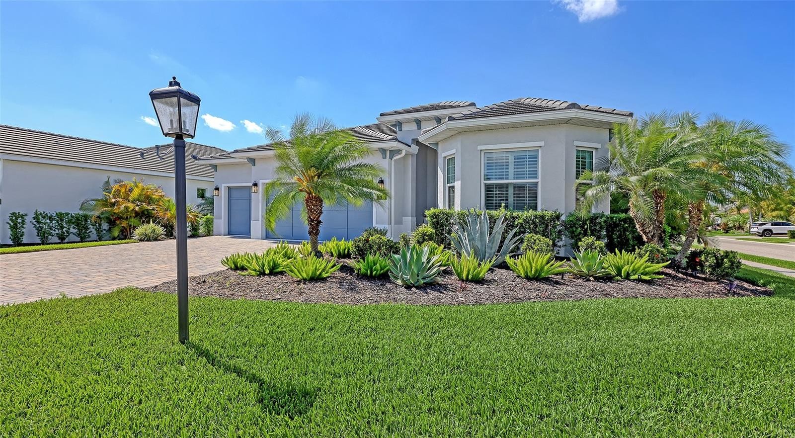 7724 SANDHILL LAKE DR