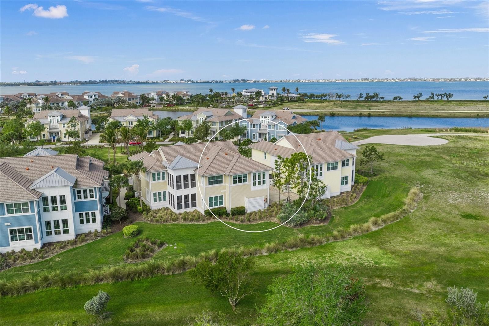 229 SAPPHIRE LAKE DR #201