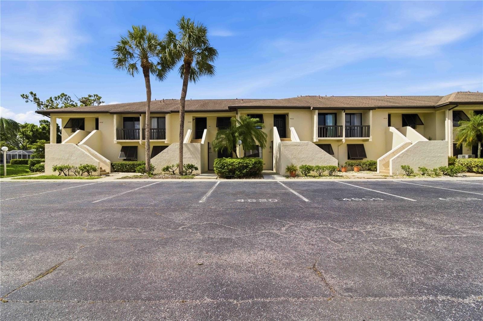 4620 LONGWATER #85